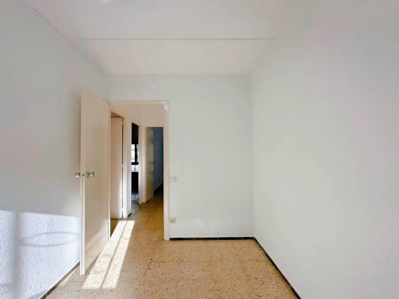 Flat for sale in Cerdanyola del Vallès  with Heating, Private garden and Terrace