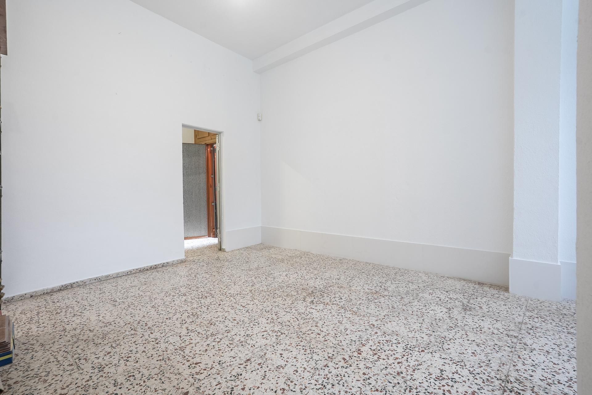 Local en venda en Huércal de Almería amb Moblat