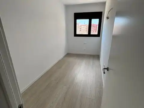 Bedroom of Flat for sale in Llevant
