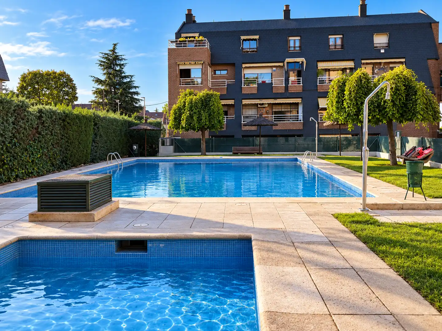 Piscina de Piso en venta en Rozas Centro