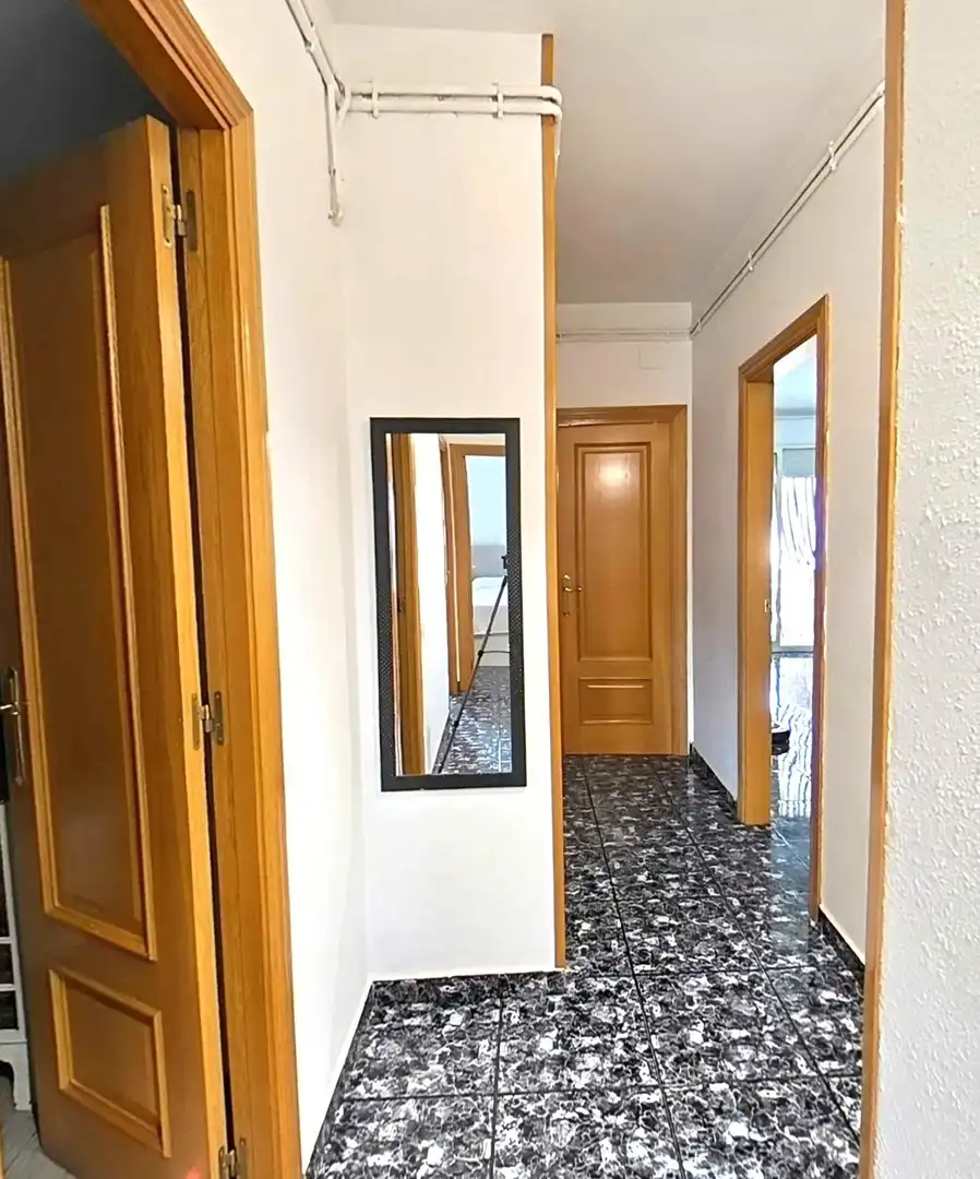 Wohnung zum Verkauf in Sabadell mit Heizung, Parkett und Balkon