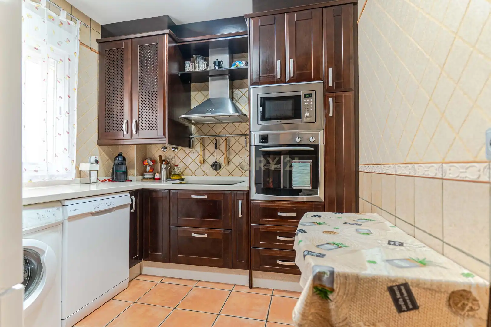 Cuina de Apartament en venda en Salobreña amb Aire condicionat, Traster i Forn