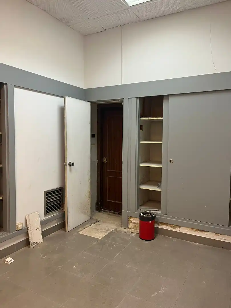 Local en venta en Madrid con Aire acondicionado y Alarma