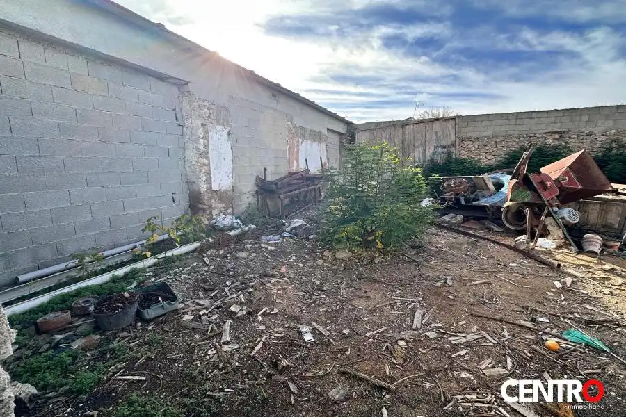 Casa o xalet en venda en Guadahortuna amb Jardí privat