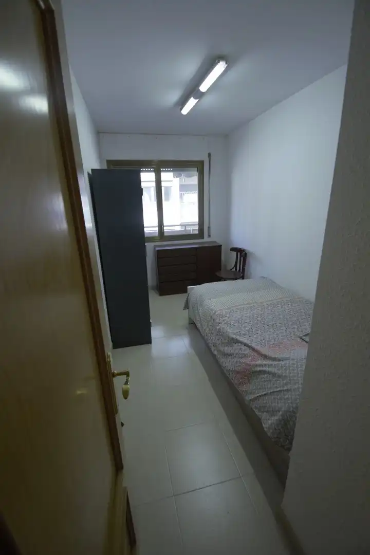 Bedroom of Flat for rent in Centre - Passeig i Rodalies