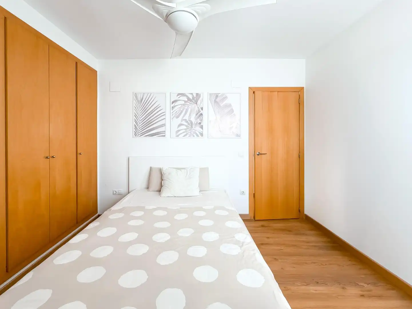 Schlafzimmer von Dachboden zum Verkauf in Museros mit Klimaanlage, Terrasse und Abstellraum