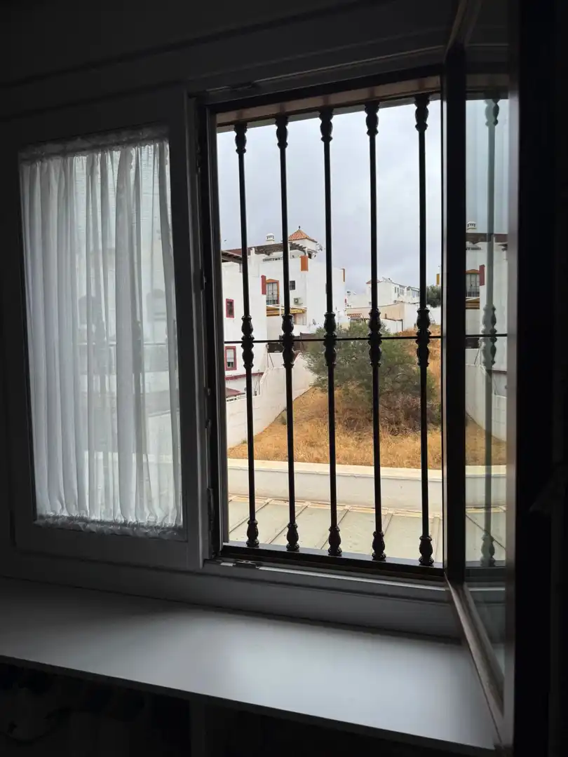 Vista exterior de Casa adosada en venta en Marbella con Aire acondicionado, Terraza y Trastero