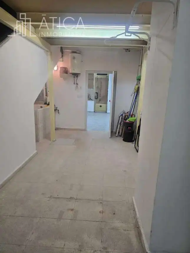 Geschaftsraum zur Miete in San Bernardo - Carmelitas - Campus