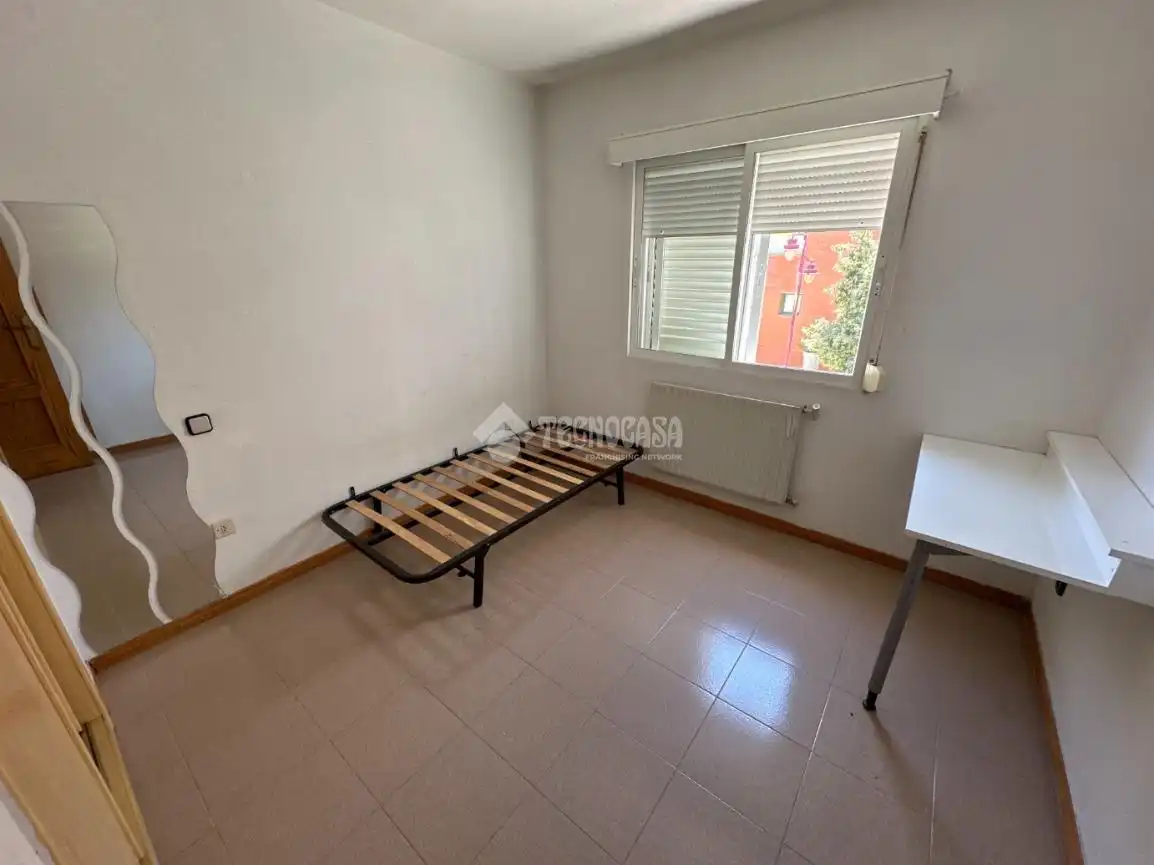 Casa aparellada en venda a Marchamalo, imagen 22