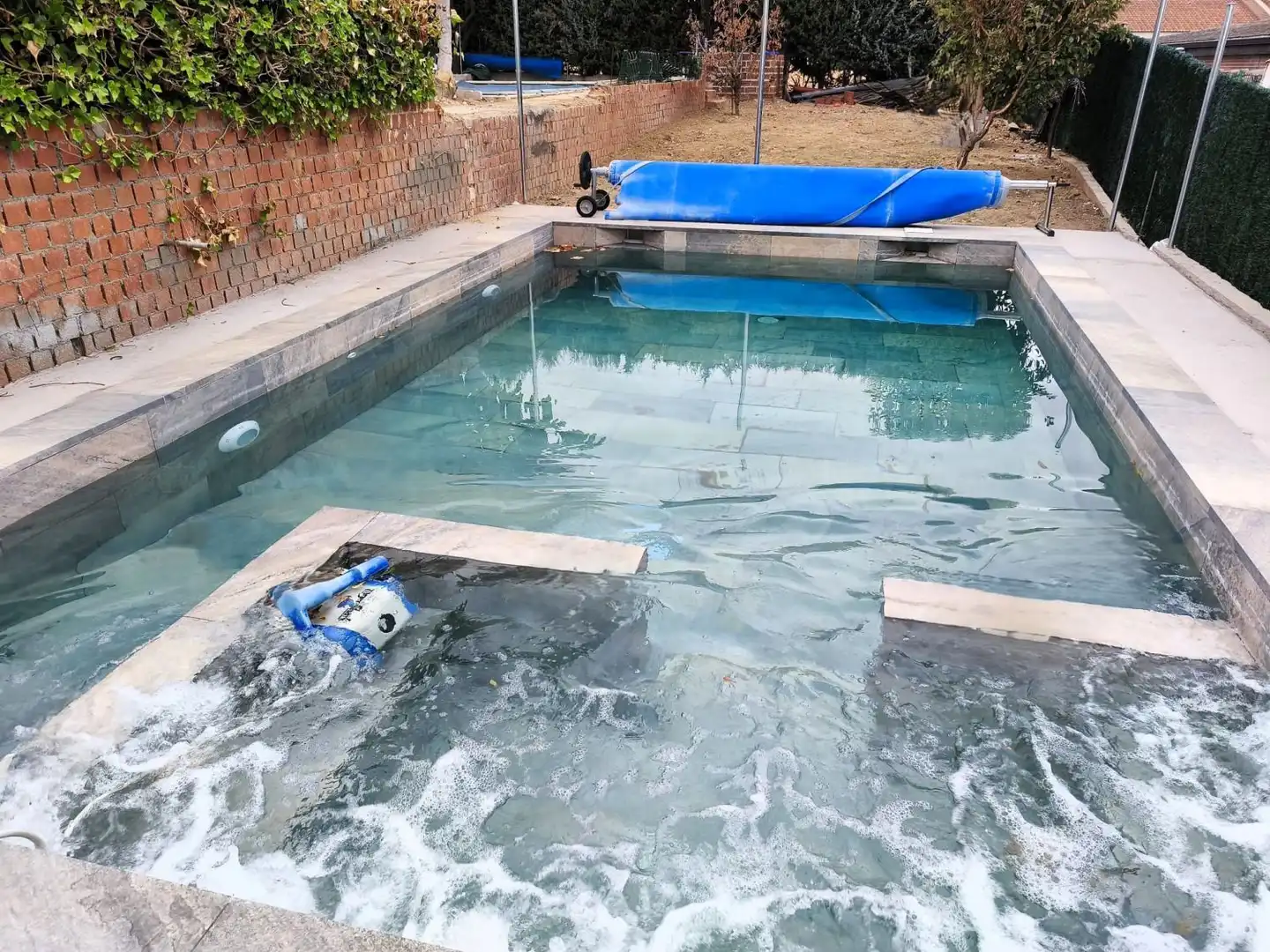 Swimming pool of Flat for share in Villaviciosa de Odón  with Air Conditioner, Heating and Furnished