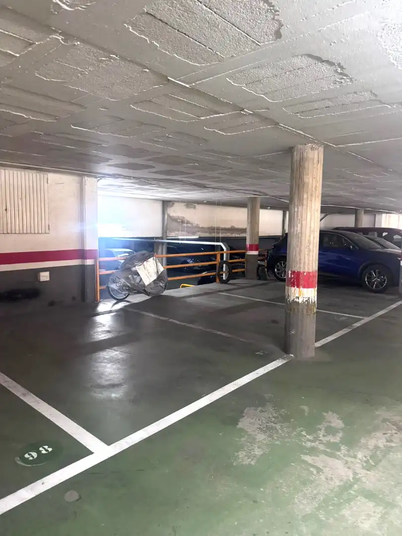 Einzelparkplatz zum Verkauf in Carrer de la Duquessa d'Orleans 28, imagen 4