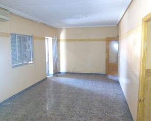 Living room of Flat for sale in Manzanares  with Terrace and Storage room