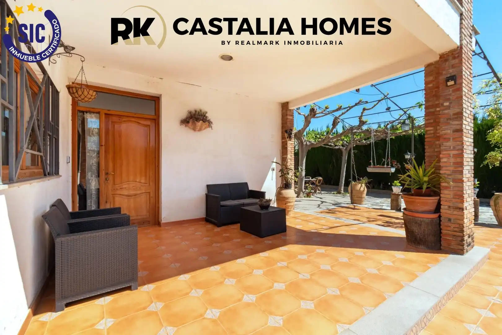 Vista exterior de Casa o xalet en venda en Borriol amb Calefacció, Jardí privat i Piscina