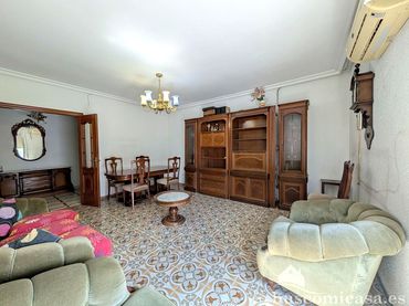 Flat with balcony for sale in Calle Santa Engracia
