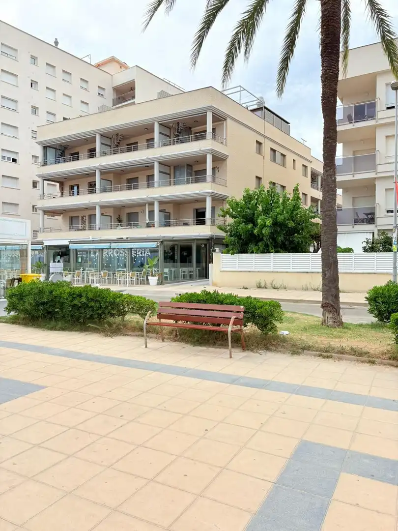 Außenansicht von Wohnung zum Verkauf in Cunit mit Terrasse