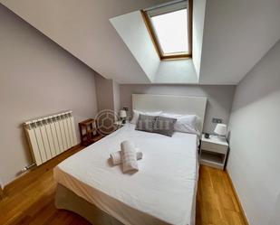 Dormitori de Apartament de lloguer en Salamanca Capital amb Calefacció i Moblat