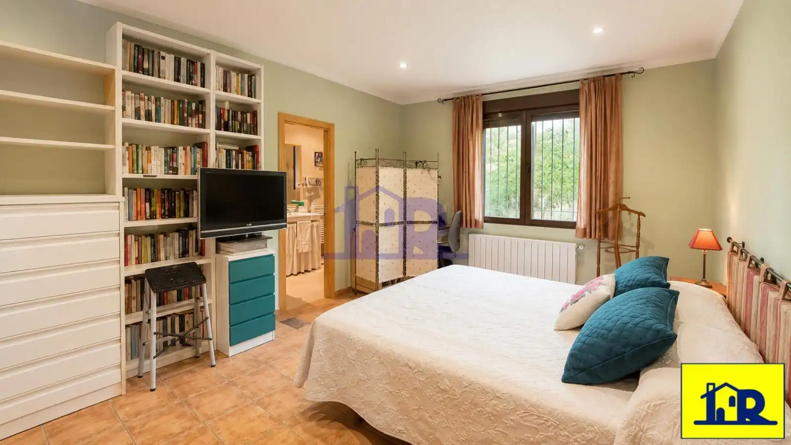 Bedroom of Houses for sale in Cuenca  with Heating and Storage room