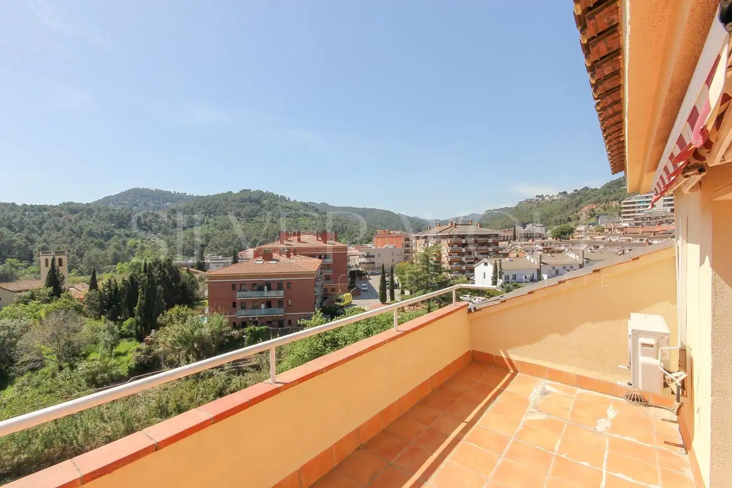 Terrassa de Casa adosada en venda en La Palma de Cervelló amb Aire condicionat, Calefacció i Jardí privat