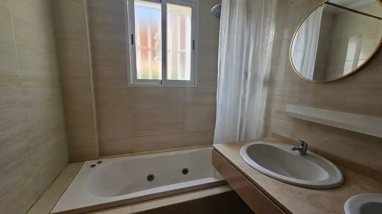 Baño de Casa o chalet de alquiler en Molina de Segura con Aire acondicionado