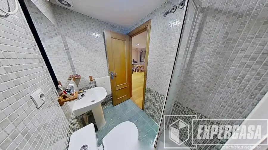 Baño de Ático en venta en Beniparrell con Aire acondicionado, Parquet y Terraza