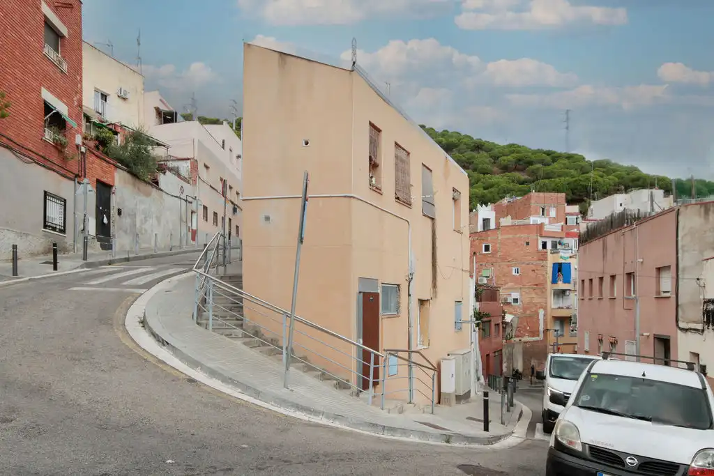 Vista exterior de Pis en venda en Nou Barris
