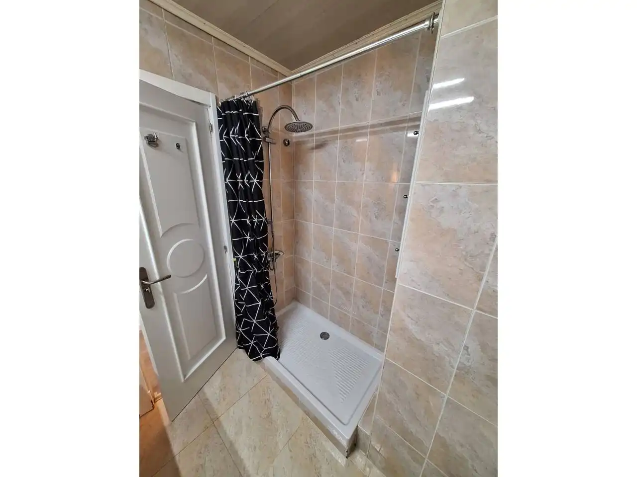 Badezimmer von Wohnung zur Miete in Leganés mit Klimaanlage, Heizung und Terrasse