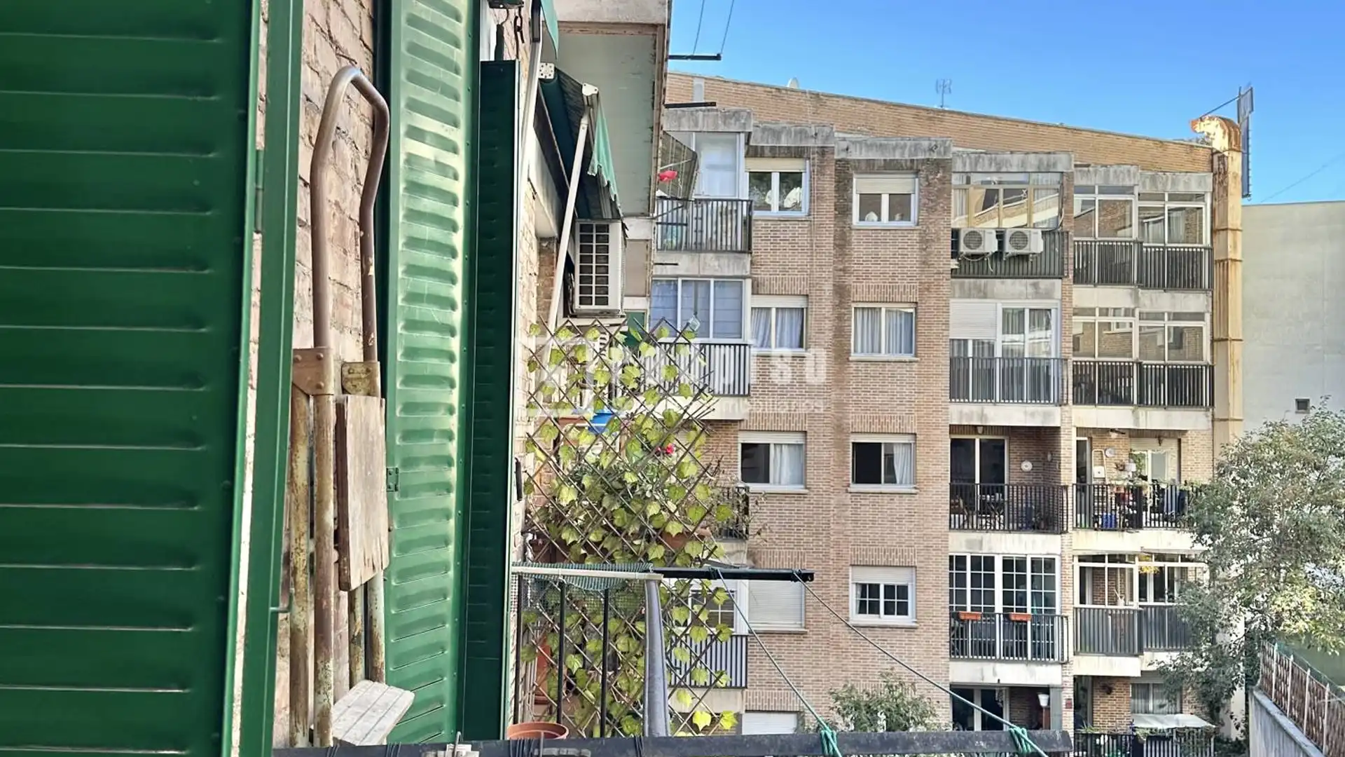 Vista exterior de Piso en venta en  Madrid Capital con Aire acondicionado, Calefacción y Parquet
