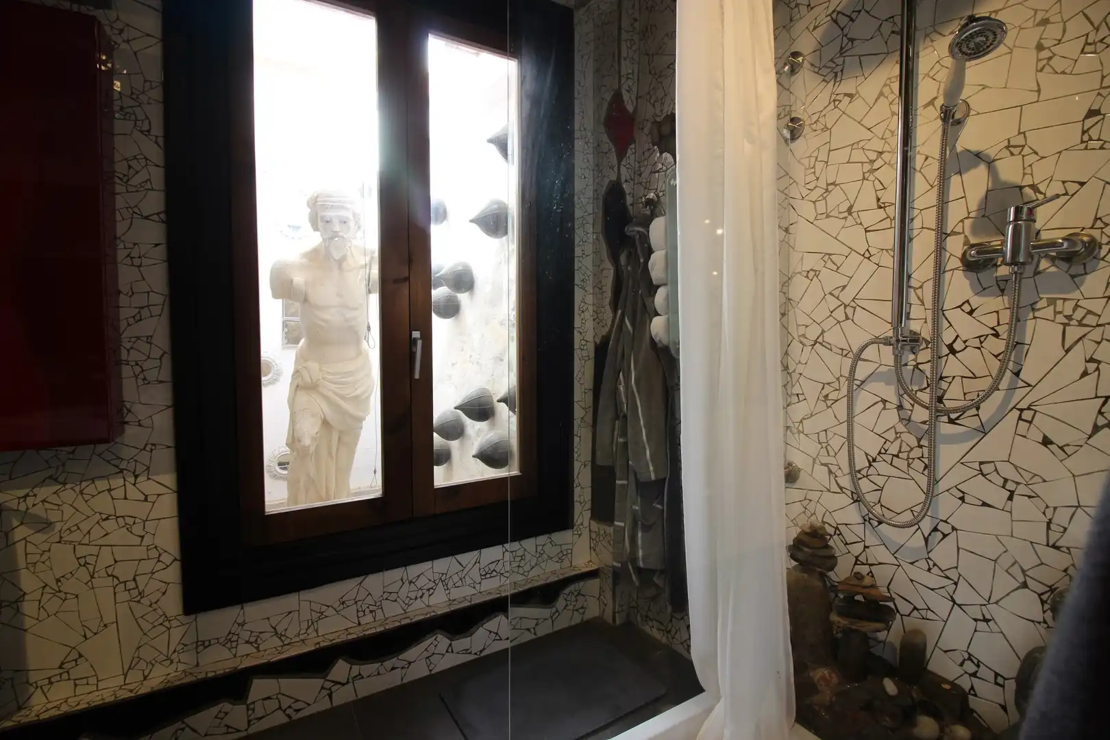 Bathroom of Houses for sale in Besalú  with Heating, Terrace and Swimming Pool