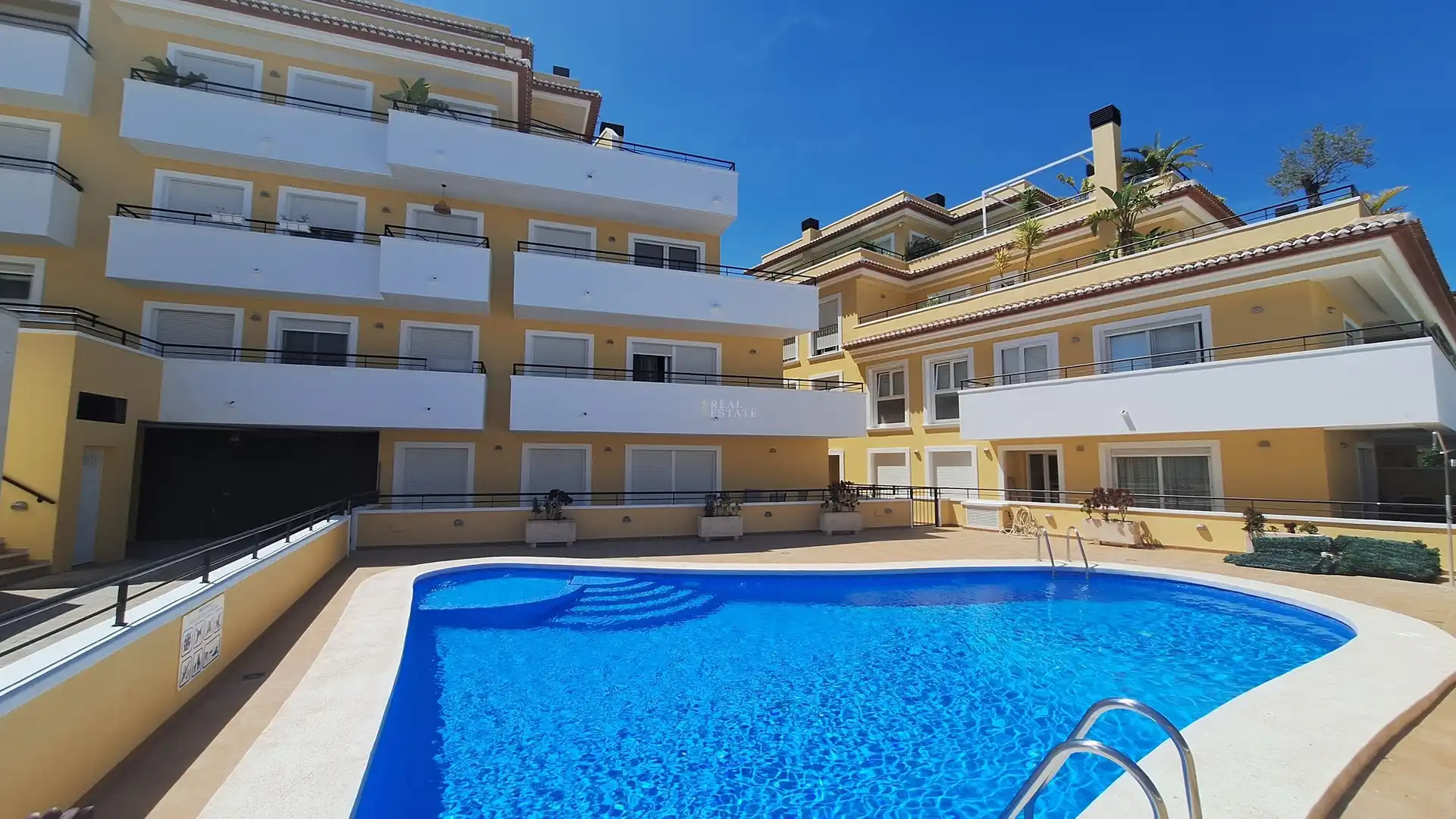 Swimming pool of Flat for sale in Jávea / Xàbia  with Air Conditioner, Terrace and Swimming Pool