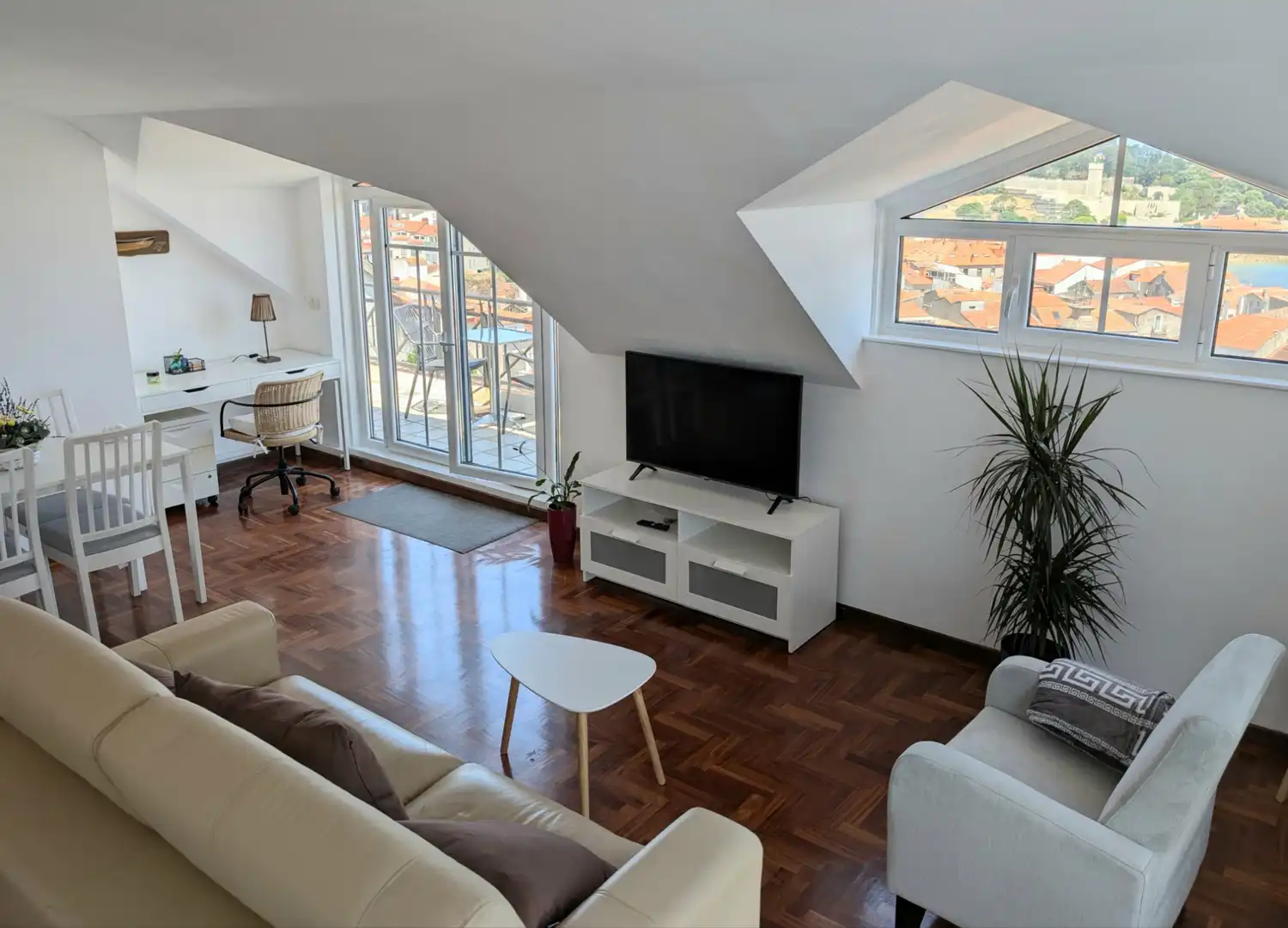 Living room of Attic for rent in Baiona  with Furnished, Balcony and Community pool