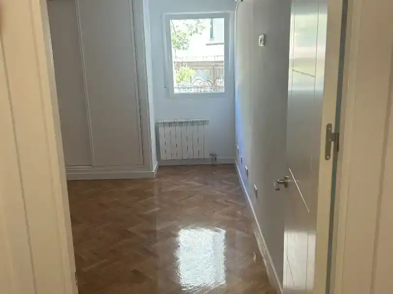 Wohnung zur Miete in  Madrid Capital mit Klimaanlage und Balkon