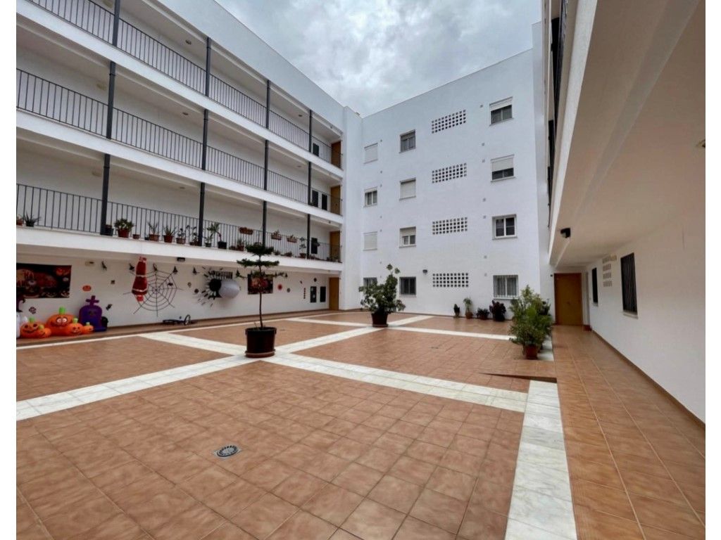 Vista exterior de Piso en venta en Vélez-Málaga con Terraza
