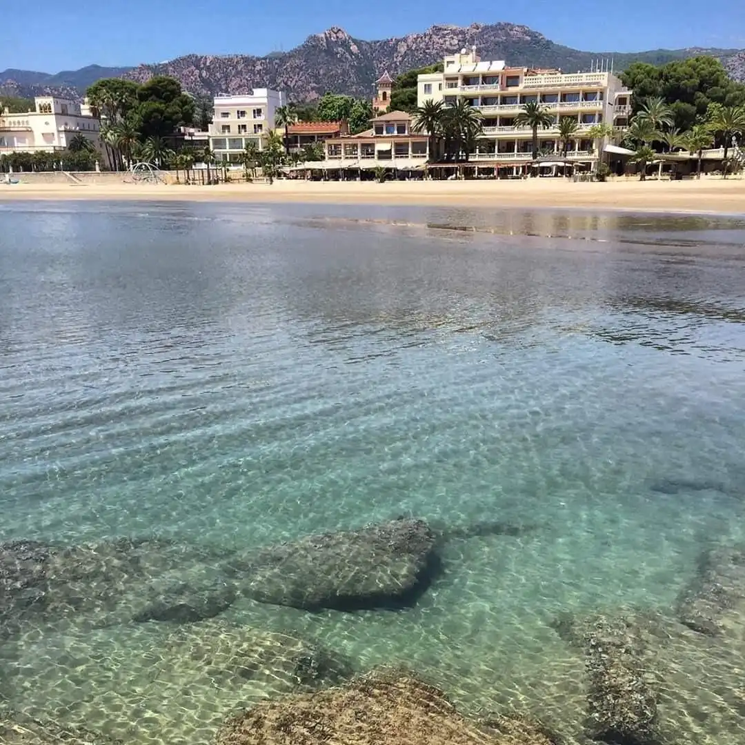 Außenansicht von Geschaftsraum zum Verkauf in Benicasim / Benicàssim mit Klimaanlage, Terrasse und Möbliert