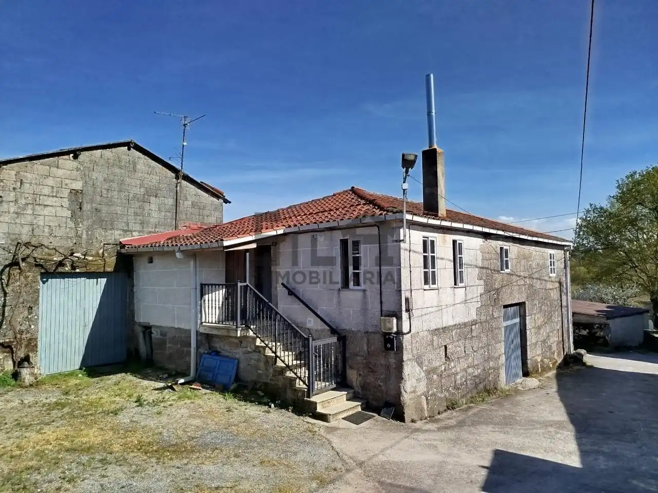 Vista exterior de Casa o xalet en venda en Carballedo amb Jardí privat i Traster