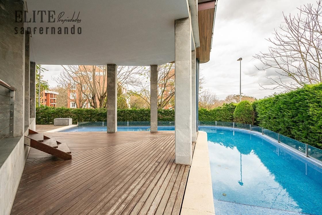 Piscina de Pis en venda en Santander amb Calefacció, Jardí privat i Parquet