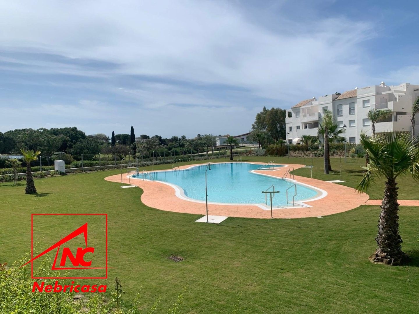 Piscina de Ático en venta en Chipiona con Aire acondicionado, Calefacción y Terraza