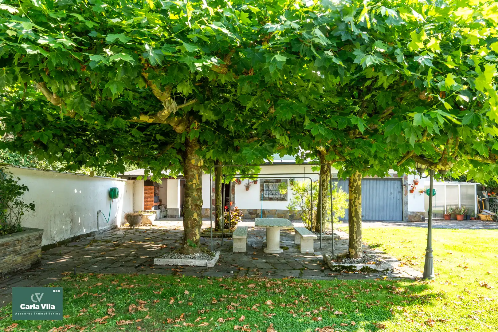 Terrassa de Casa o xalet en venda en Lugo amb Calefacció, Jardí privat i Parquet