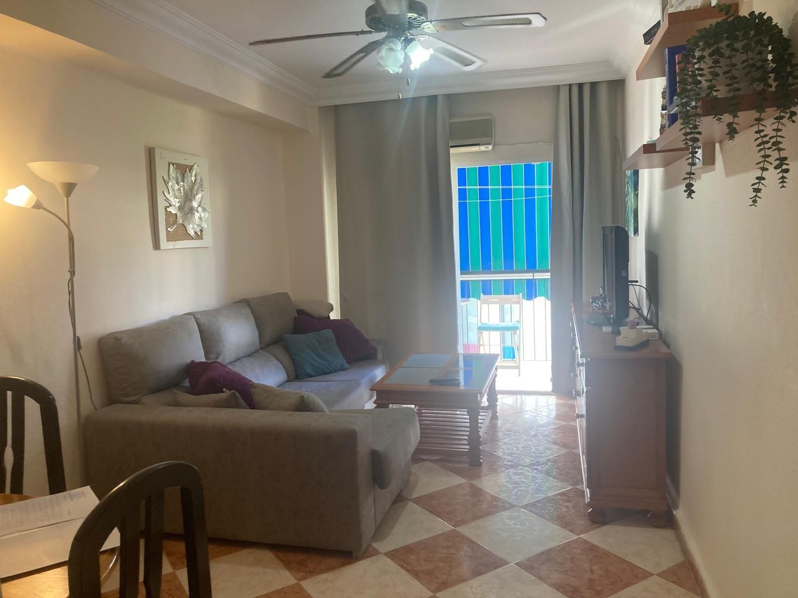 Sala d'estar de Pis en venda en Estepona amb Terrassa