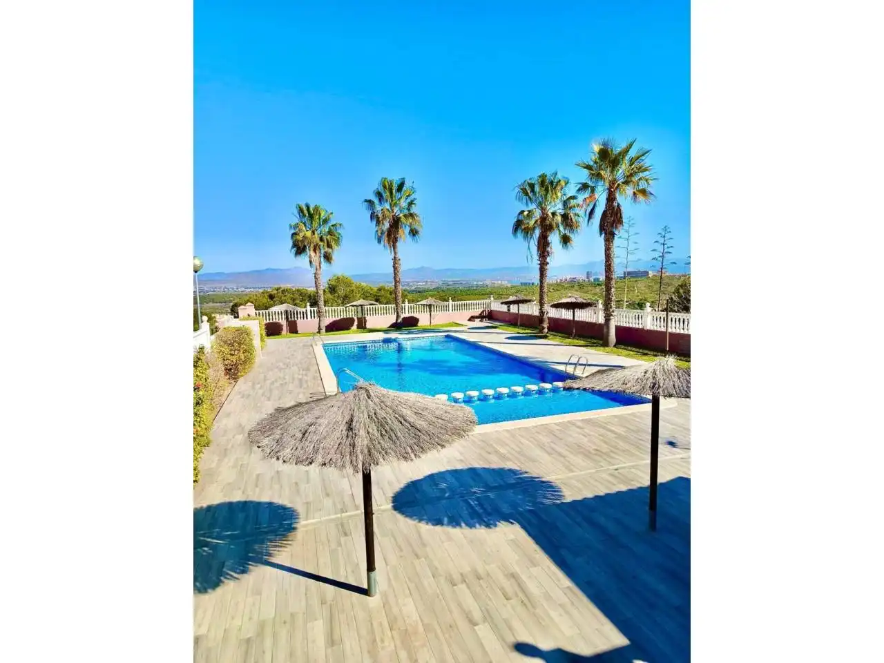 Adossat amb piscina en venda a Gran Alacant