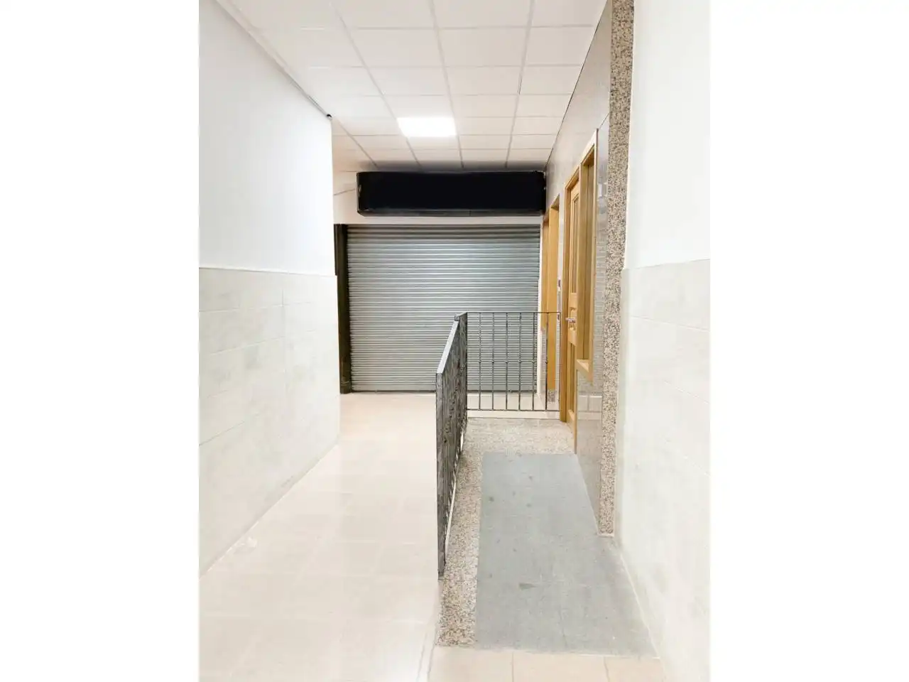 Gewerbefläche zum Verkauf in Avenida CARRIL 43, imagen 2