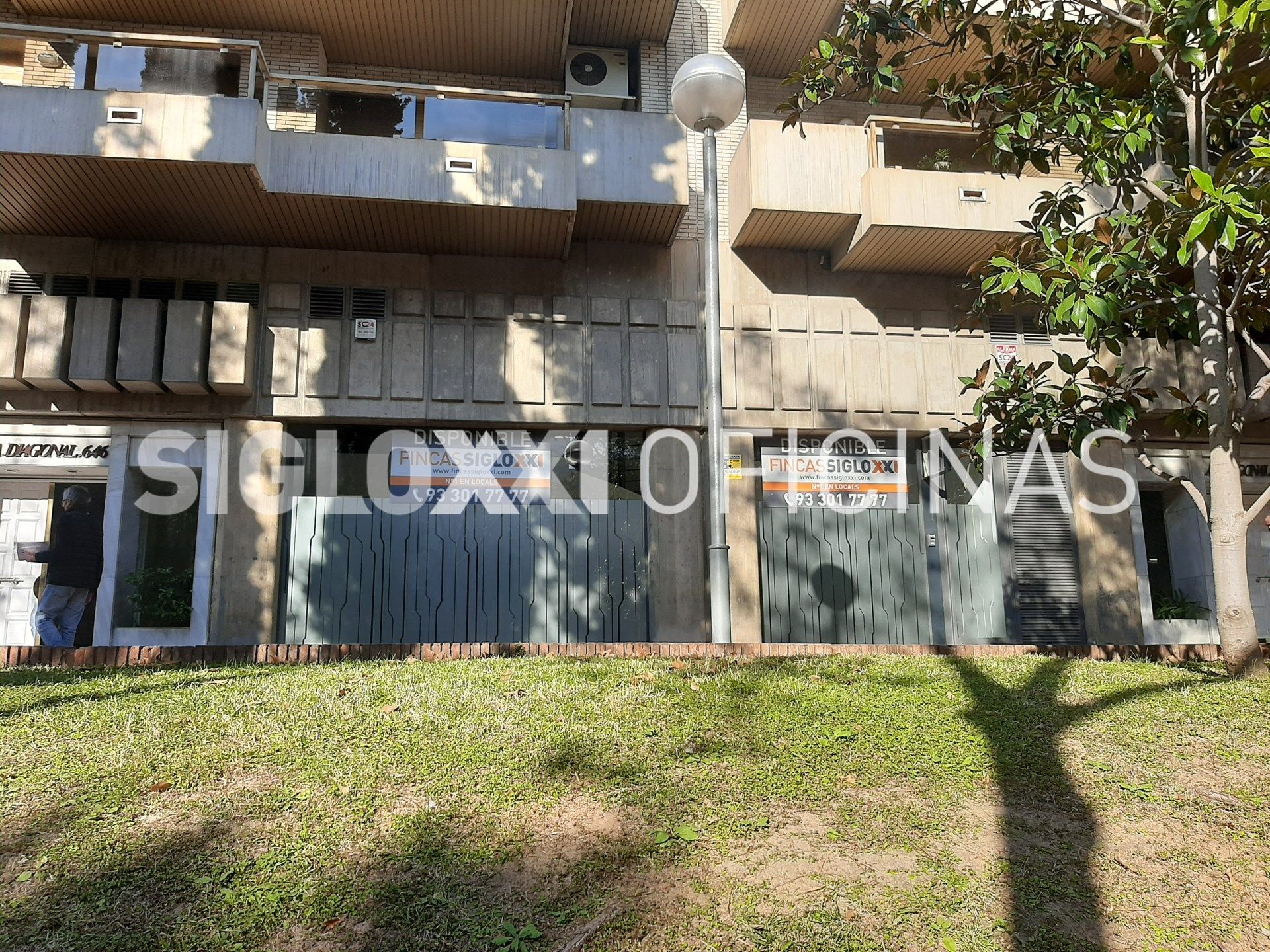 Exterior view of Office for rent in  Barcelona Capital  with Air Conditioner