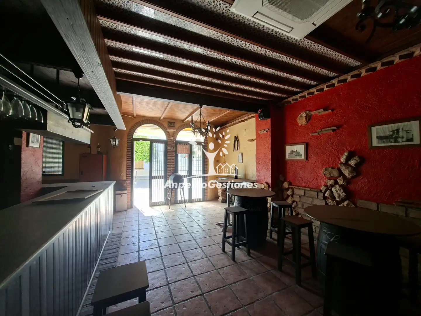 Local comercial de lloguer a Calle Juan Miró 15, imagen 3
