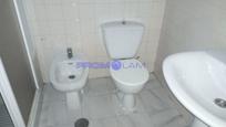 Bathroom of House or chalet for sale in Pilas