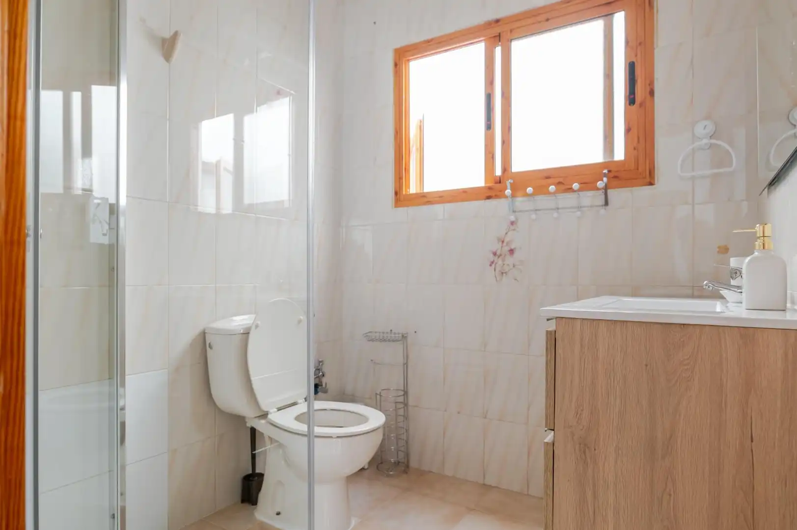 Badezimmer von Einfamilien-Reihenhaus zum Verkauf in Las Palmas de Gran Canaria mit Terrasse und Abstellraum