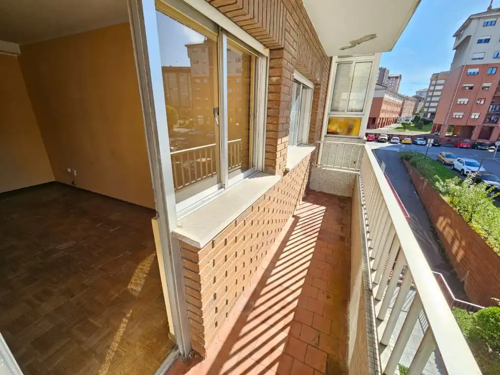 Wohnung zum Verkauf in Calle Valdes Salas