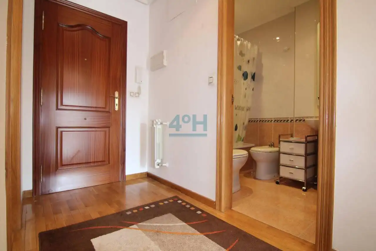 Study for rent in Ourense Capital   with Air Conditioner, Heating and Parquet flooring