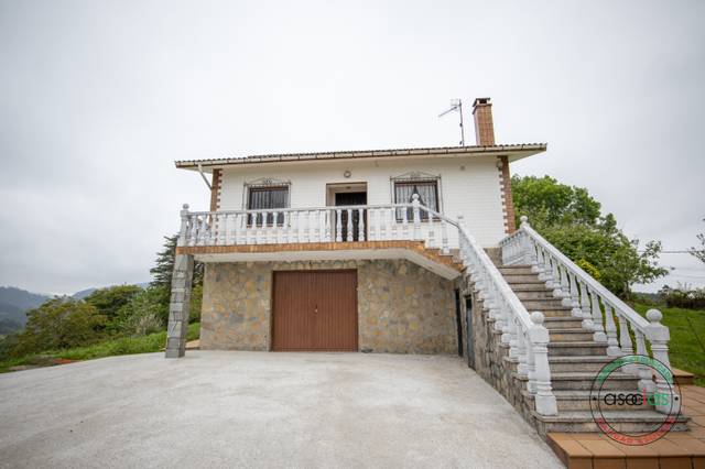 Casa-chalet en Venta en Colunga - LG CARRANDI, 79 en Colunga