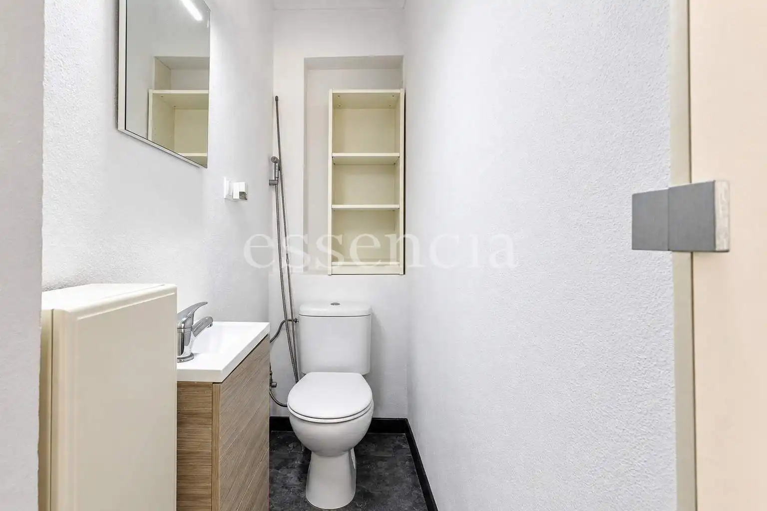 Bathroom of Flat for sale in Gandia  with Air Conditioner and Balcony