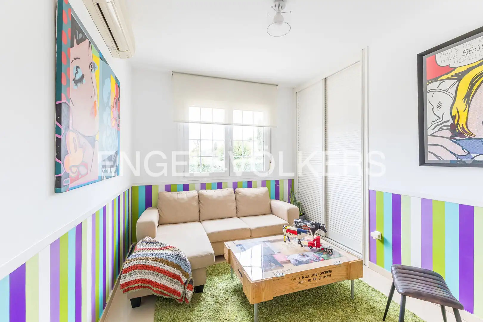 Sala de estar de Casa o chalet en venta en Boadilla del Monte con Aire acondicionado, Calefacción y Jardín privado
