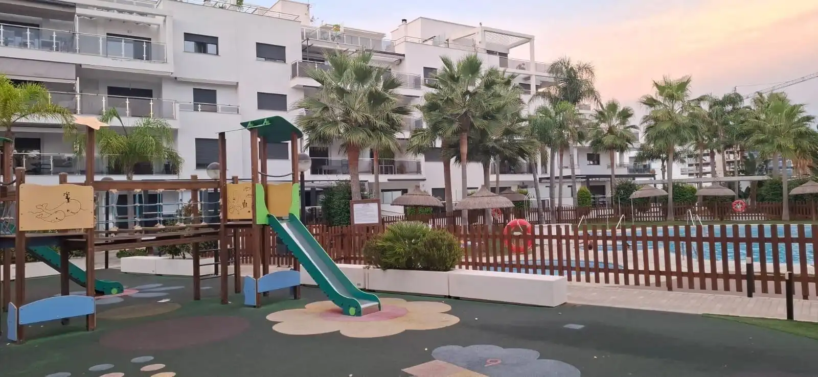 Exterior view of Flat for rent in Motril  with Air Conditioner, Heating and Terrace